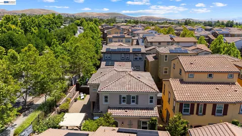 View/Area - 3207 Vittoria Loop, Dublin, CA 94568 photo 8 of 9