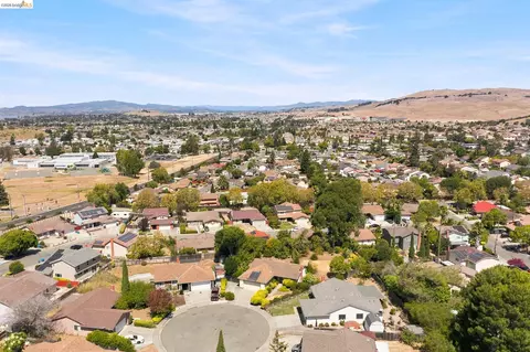View/Area - 280 Pamela Ct, Vallejo, CA 94589 photo 10 of 12