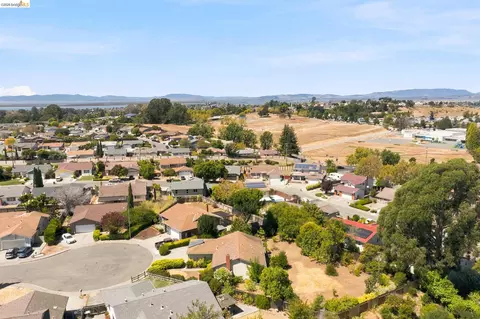 View/Area - 280 Pamela Ct, Vallejo, CA 94589 photo 8 of 12