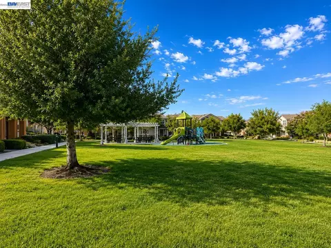 2178 Panorama Ct, Dublin, CA 94568 photo 4
