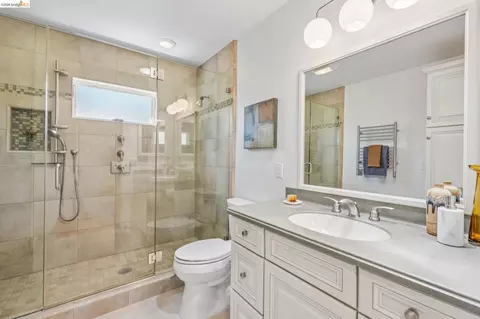 Bath - 66 Arlington Ct, Kensington, CA 94707 photo 3 of 6