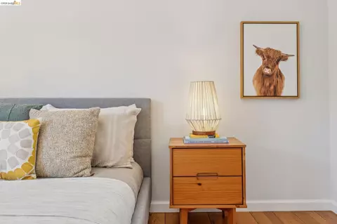Bedroom - 66 Arlington Ct, Kensington, CA 94707 photo 5 of 10