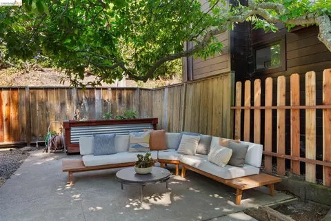 Exterior - 66 Arlington Ct, Kensington, CA 94707 photo 12 of 22