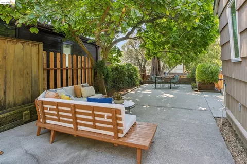 Exterior - 66 Arlington Ct, Kensington, CA 94707 photo 14 of 22
