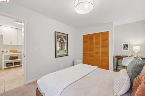 Bedroom - 66 Arlington Ct, Kensington, CA 94707 photo 10 of 10