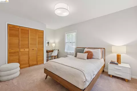 Bedroom - 66 Arlington Ct, Kensington, CA 94707 photo 8 of 10
