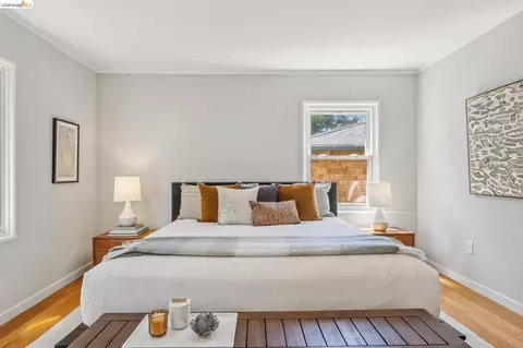 Bedroom - 66 Arlington Ct, Kensington, CA 94707 photo 1 of 10