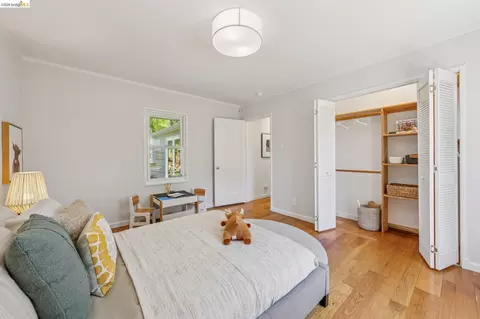 Bedroom - 66 Arlington Ct, Kensington, CA 94707 photo 7 of 10