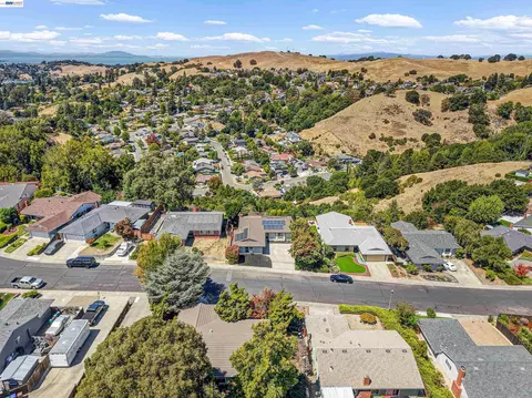View/Area - 2547 Silvercrest Ct, Pinole, CA 94564 photo 6 of 6