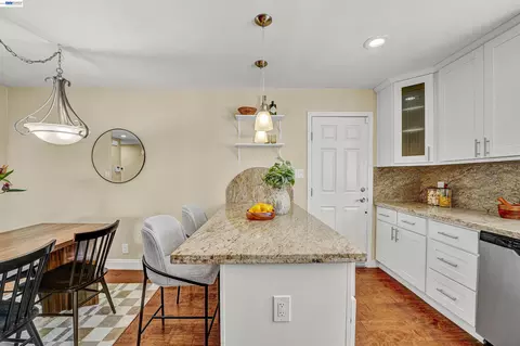 Kitchen - 2547 Silvercrest Ct, Pinole, CA 94564 photo 1 of 10