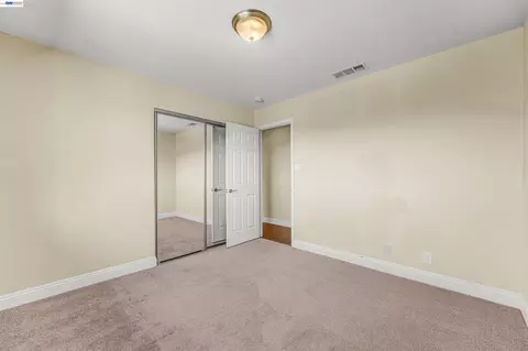 Bedroom - 2547 Silvercrest Ct, Pinole, CA 94564 photo 8 of 11
