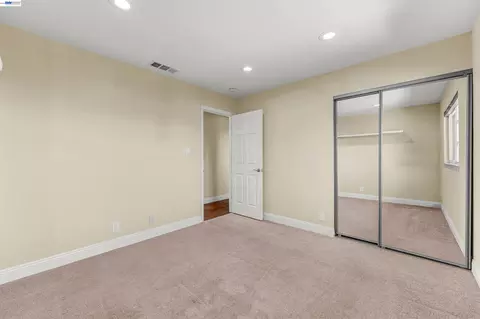 Bedroom - 2547 Silvercrest Ct, Pinole, CA 94564 photo 9 of 11