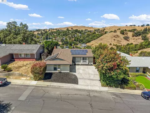 View/Area - 2547 Silvercrest Ct, Pinole, CA 94564 photo 4 of 6