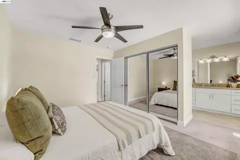 Bedroom - 2547 Silvercrest Ct, Pinole, CA 94564 photo 4 of 11