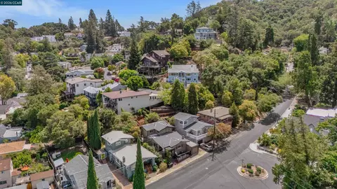 View/Area - 10 Green St, Martinez, CA 94553 photo 2 of 5