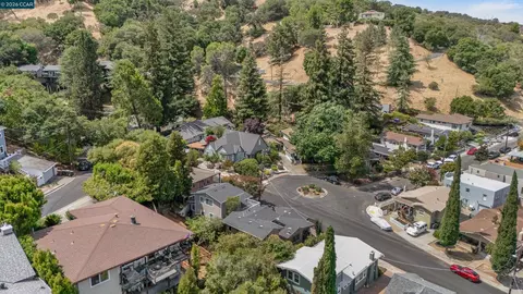 View/Area - 10 Green St, Martinez, CA 94553 photo 5 of 5