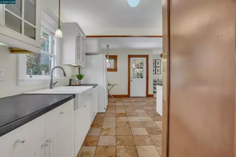Other - 10 Green St, Martinez, CA 94553 photo 3 of 7