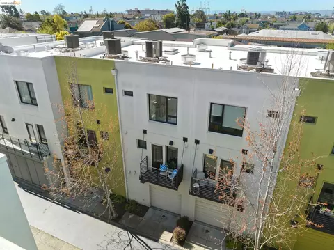 View/Area - 1780 12th St, Oakland, CA 94607 photo 1 of 9