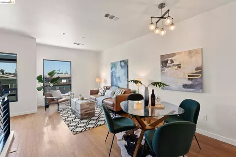 Dining - 1780 12th St, Oakland, CA 94607 photo 1 of 1