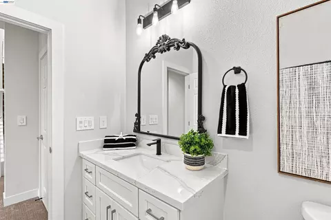 Bath - 2722 Cowell Rd, Concord, CA 94518 photo 1 of 6