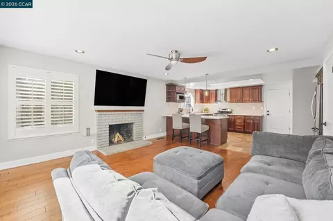 Living - 4475 Barberry, Concord, CA 94521 photo 4 of 5