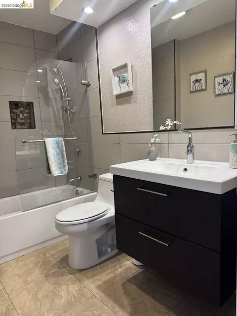Bath - 3623 Wells Rd, Oakley, CA 94561 photo 4 of 7
