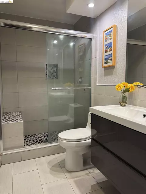 Bath - 3623 Wells Rd, Oakley, CA 94561 photo 1 of 7