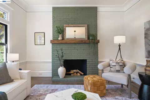 Living - 3257 Central Ave, Alameda, CA 94501 photo 1 of 2