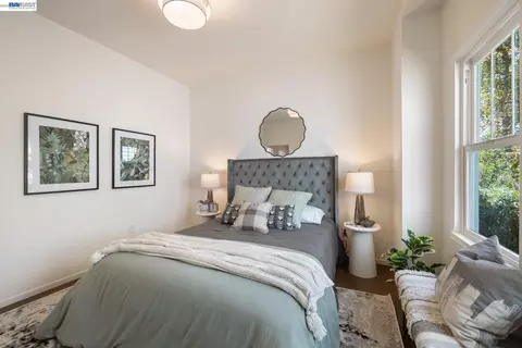 Bedroom - 3257 Central Ave, Alameda, CA 94501 photo 1 of 2