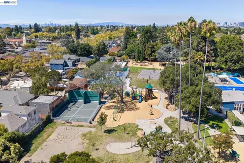 View/Area - 3257 Central Ave, Alameda, CA 94501 photo 1 of 4