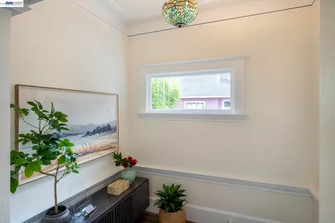 Entry Way - 3257 Central Ave, Alameda, CA 94501 photo 2 of 2