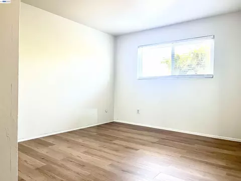 582 E H St, Benicia, CA 94510 photo 5