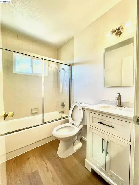 582 E H St, Benicia, CA 94510 photo 7