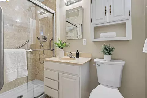 Bath - 4847 Beckham Ct, Concord, CA 94521 photo 1 of 2