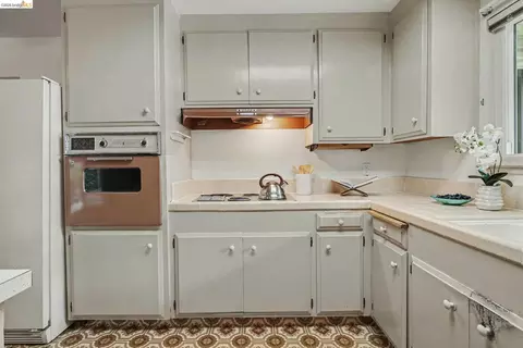 Kitchen - 4847 Beckham Ct, Concord, CA 94521 photo 3 of 3