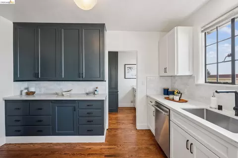 Kitchen - 54 Colorado Ave, Berkeley, CA 94707 photo 4 of 5