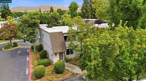 View/Area - 1571 Schenone Ct #A, Concord, CA 94521 photo 2 of 7