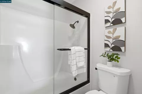 Bath - 1571 Schenone Ct #A, Concord, CA 94521 photo 3 of 3