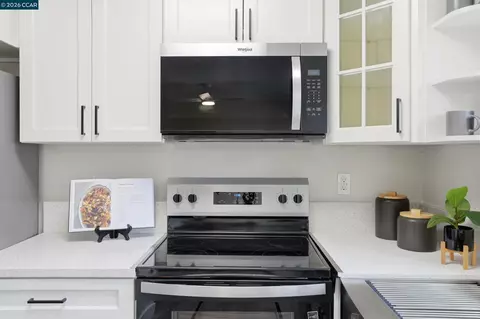 Kitchen - 1571 Schenone Ct #A, Concord, CA 94521 photo 6 of 6