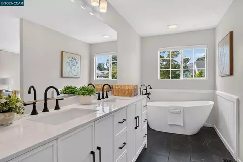 Bath - 1035 Pinehurst Ct, Concord, CA 94521 photo 1 of 6