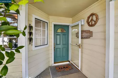 Entry Way - 1035 Pinehurst Ct, Concord, CA 94521 photo 1 of 3