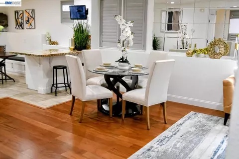 Dining - 1234 Willow St, Oakland, CA 94607 photo 1 of 1