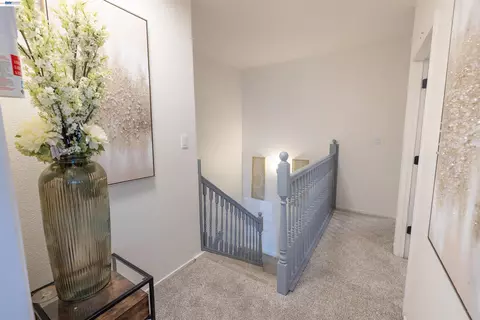 Entry Way - 1234 Willow St, Oakland, CA 94607 photo 4 of 4