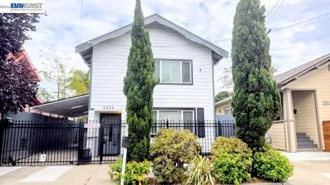 Exterior - 1234 Willow St, Oakland, CA 94607 photo 3 of 5