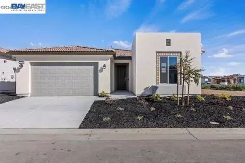 1808 Cresthaven St, Brentwood, CA 94513
