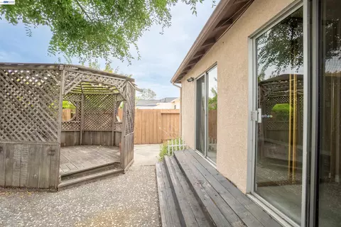 Exterior - 14972 Endicott St, San Leandro, CA 94579 photo 9 of 9