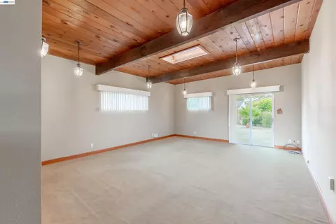 Living - 14972 Endicott St, San Leandro, CA 94579 photo 4 of 5