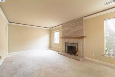 Living - 14972 Endicott St, San Leandro, CA 94579 photo 1 of 5