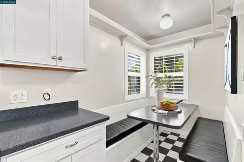 Kitchen - 148 Roslyn Dr, Concord, CA 94518 photo 4 of 4