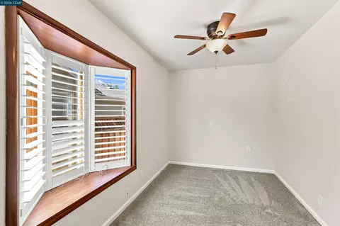 Bedroom - 148 Roslyn Dr, Concord, CA 94518 photo 5 of 6